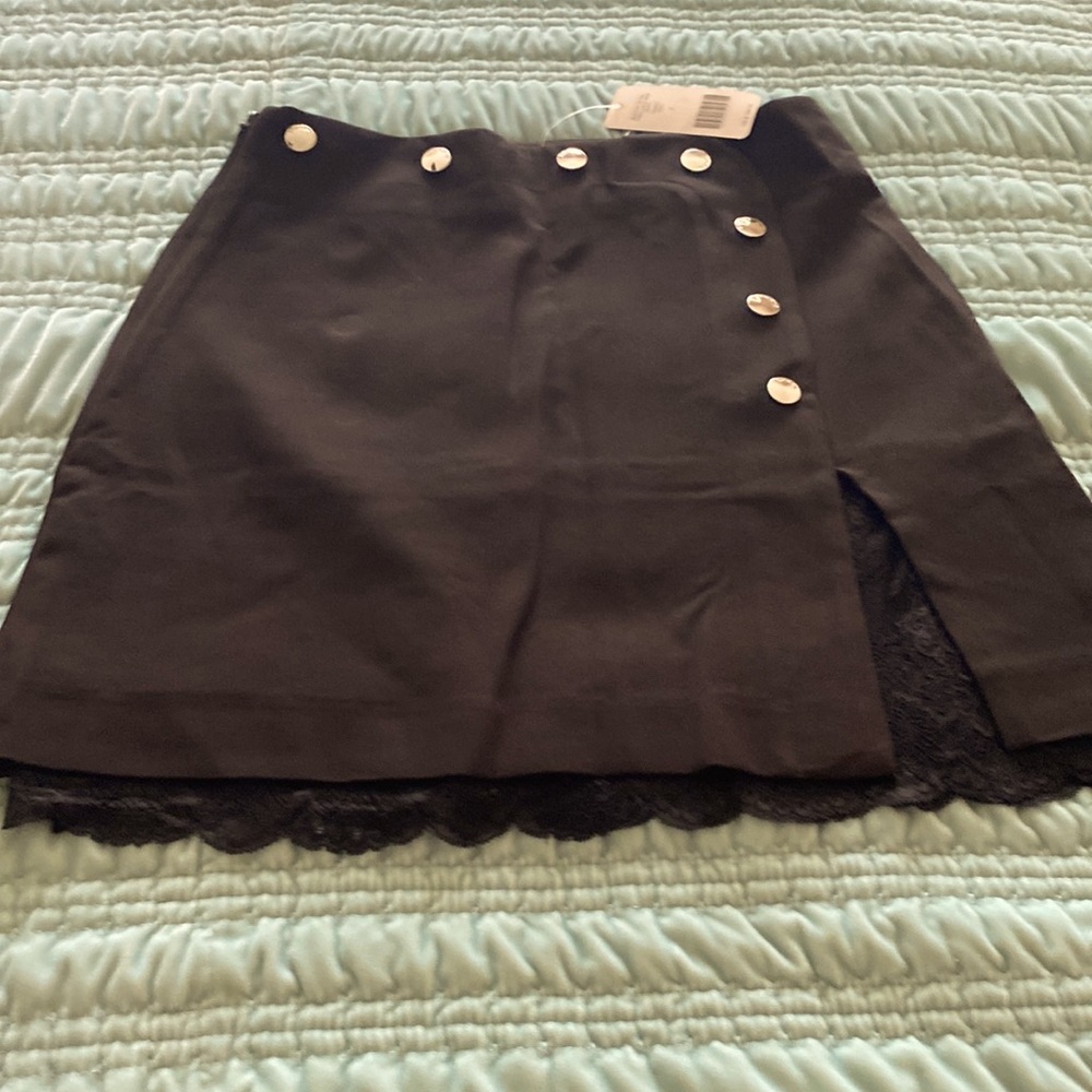 New Bebe Black skirt